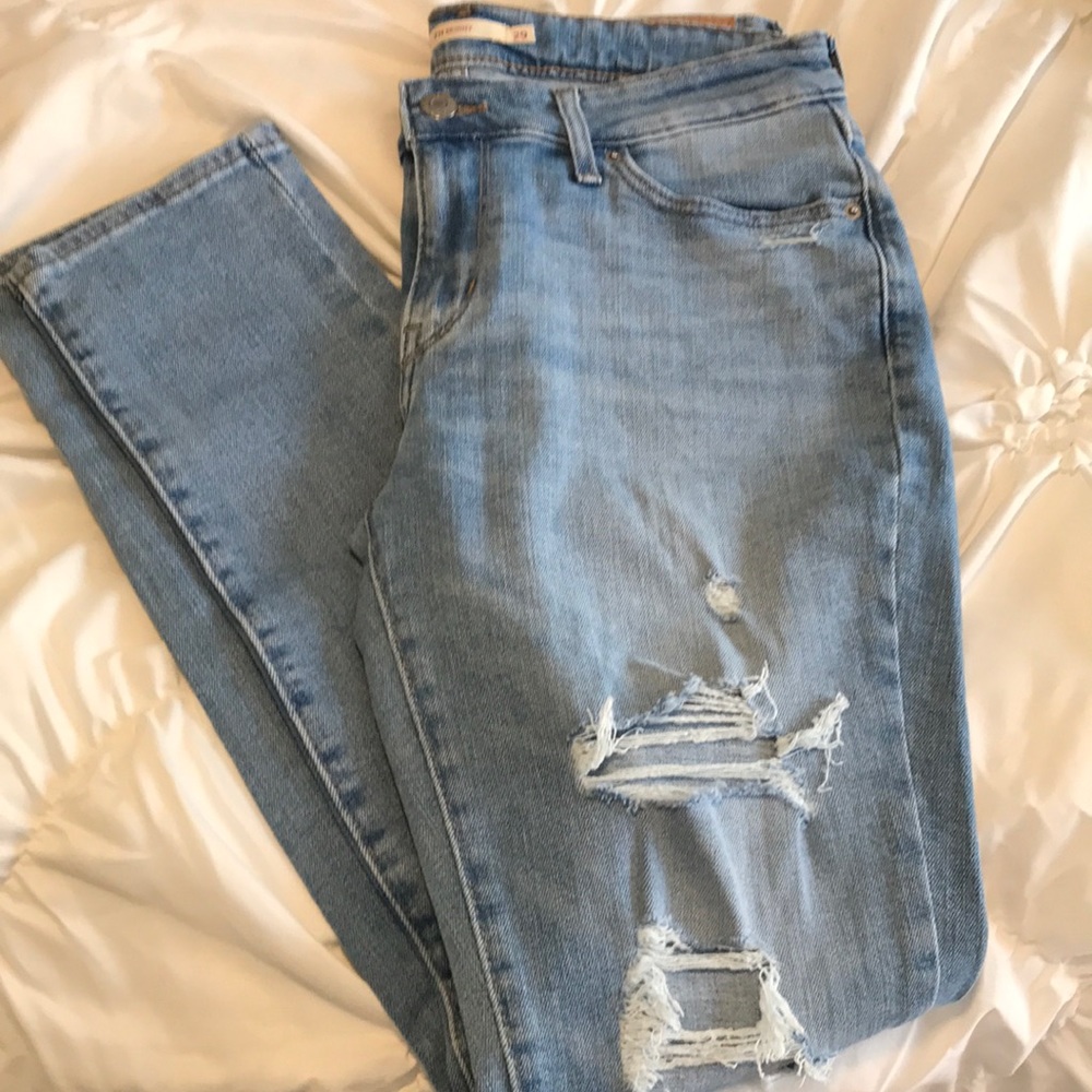 Levi’s 711 Skinny Jeans